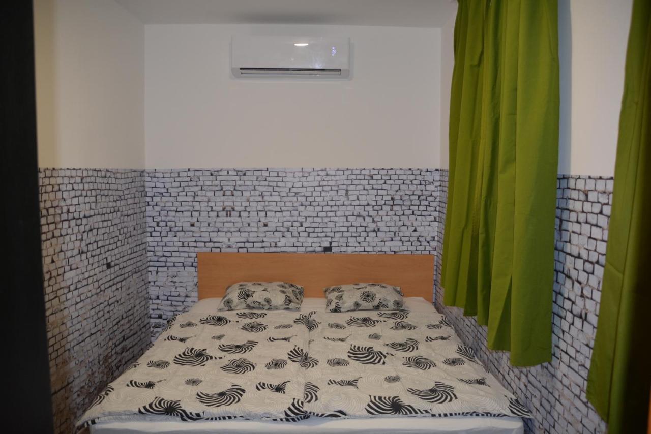 Kid Familia Panzio Balatonszarszo Bed & Breakfast Exterior foto