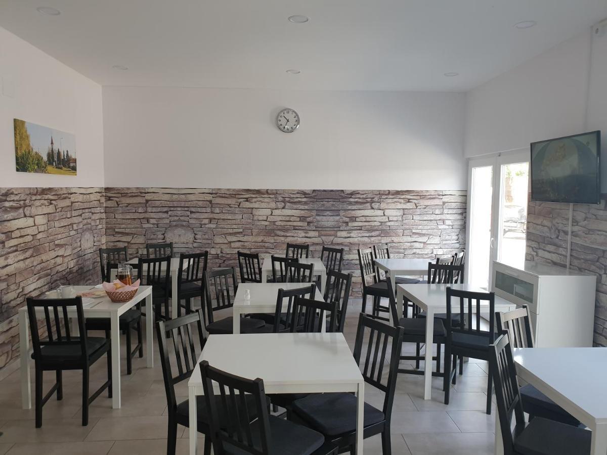 Kid Familia Panzio Balatonszarszo Bed & Breakfast Exterior foto