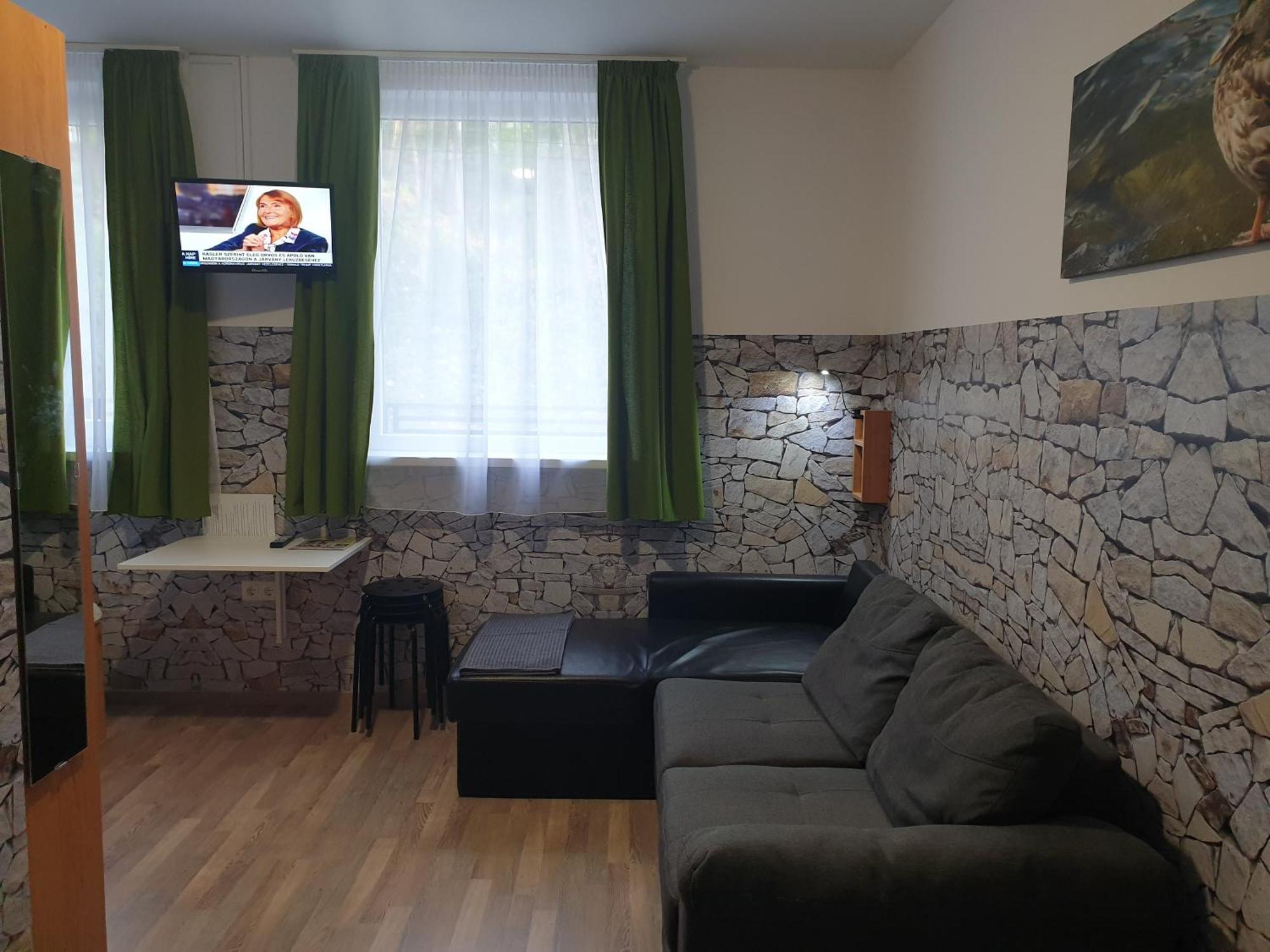 Kid Familia Panzio Balatonszarszo Bed & Breakfast Exterior foto